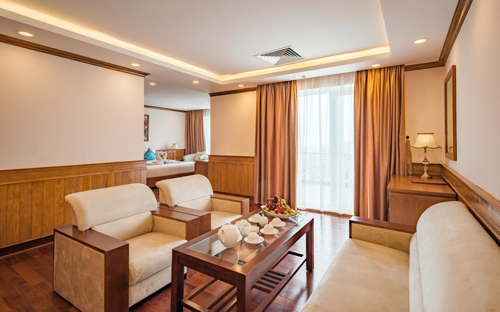 וין Lam Giang Hotel מראה חיצוני תמונה
