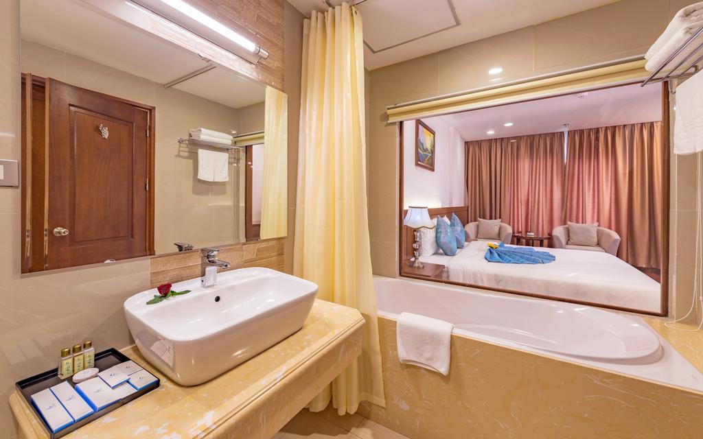וין Lam Giang Hotel מראה חיצוני תמונה
