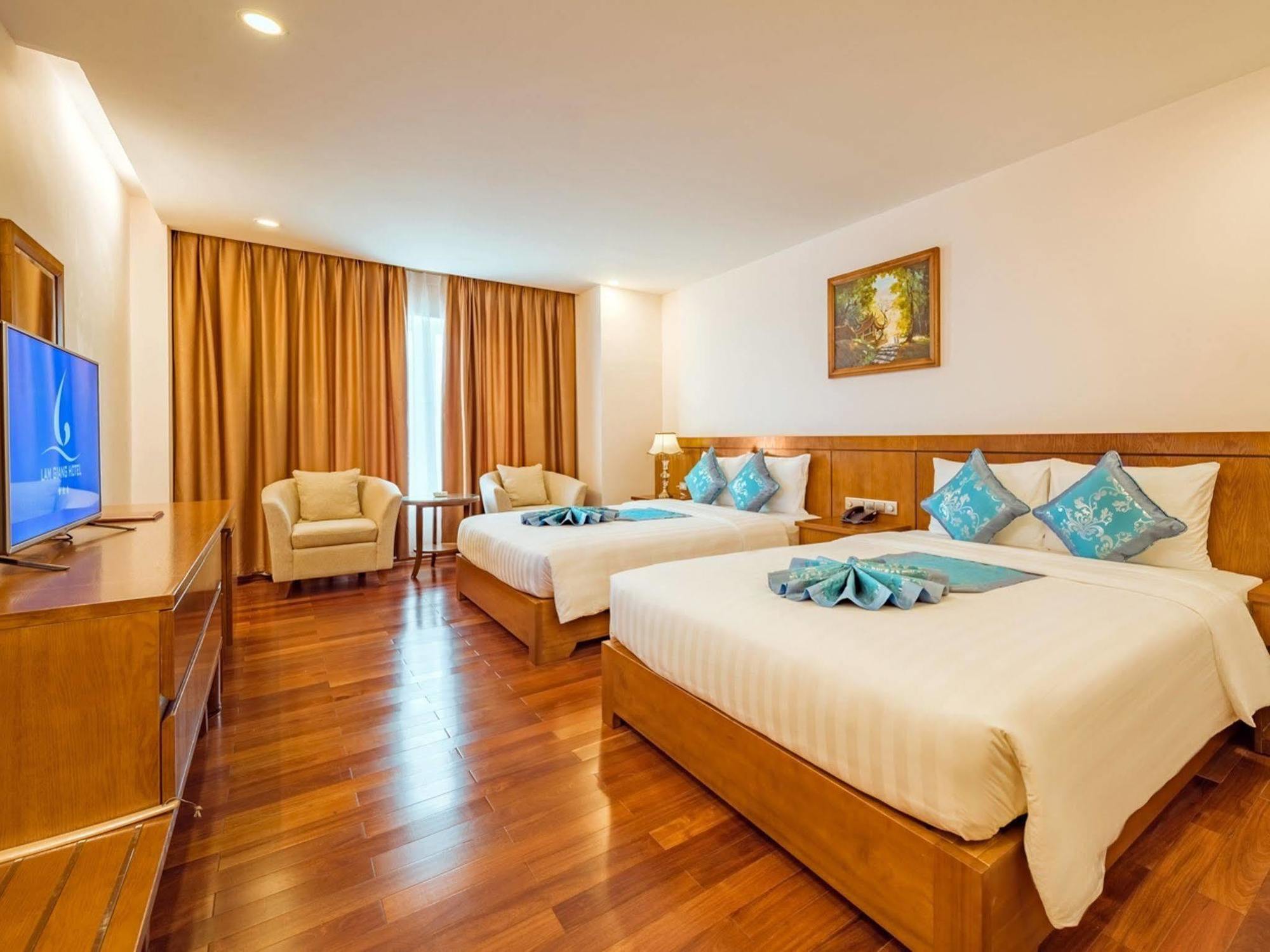 וין Lam Giang Hotel מראה חיצוני תמונה